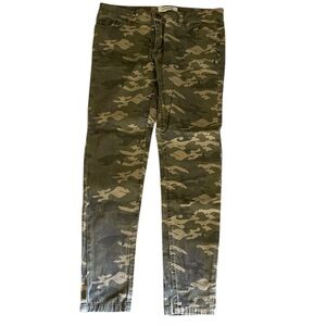Kiss & Cry Camouflage skinny jeans